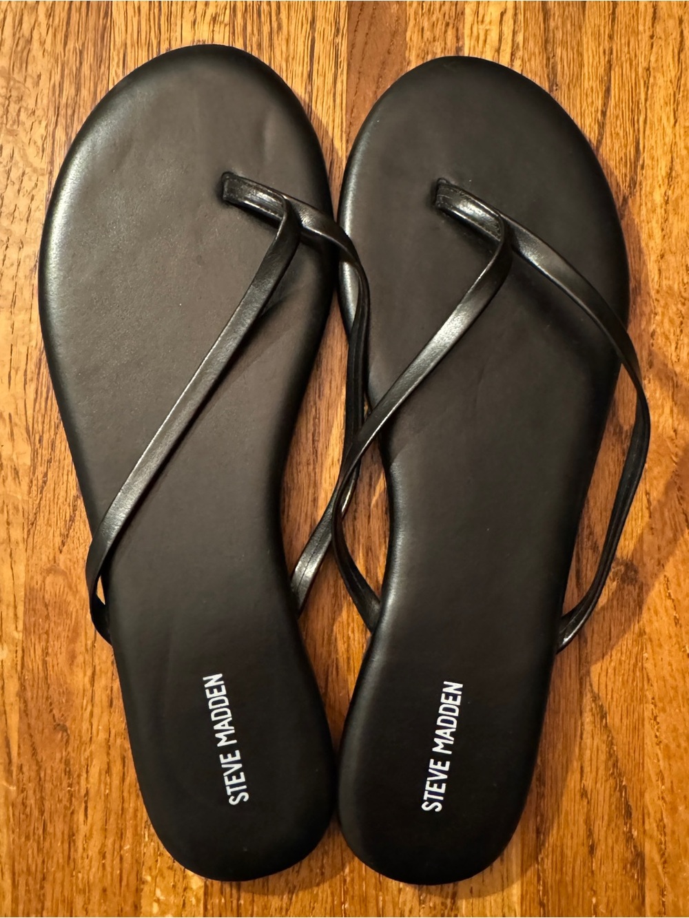 New Steve Madden Tay Flat Thong Sandals, size 9M